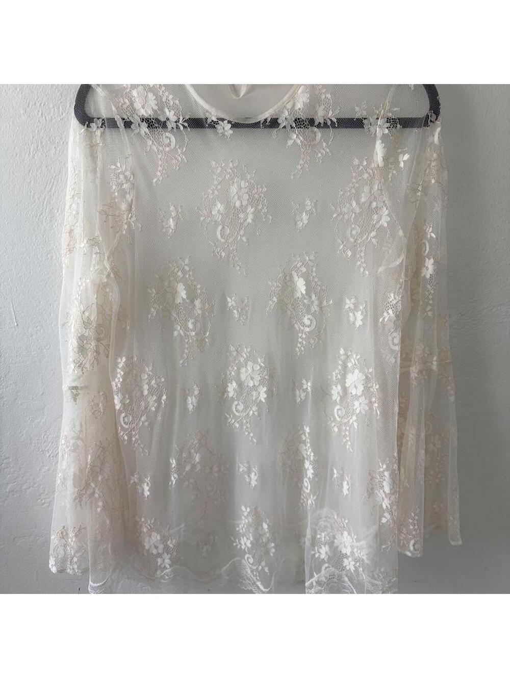 Victoria S Secret Women's White and Cream Blous